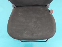 Fotel prawy przód pasażera Toyota Yaris II 3d EUROPA