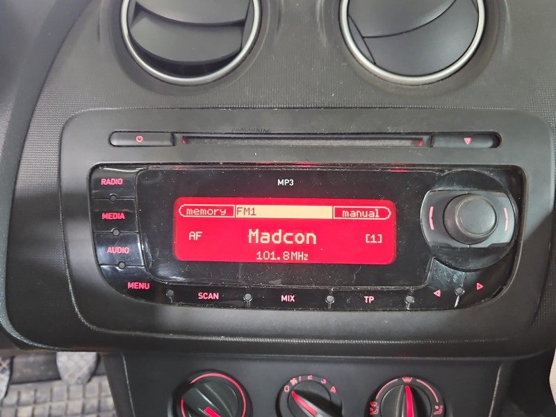 Radio fabryczne Seat Ibiza IV 6J 6J0035153B radioodtwarzacz