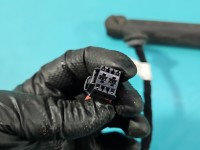 Siłownik klapy lewy teleskop Skoda Kodiaq I 565827851