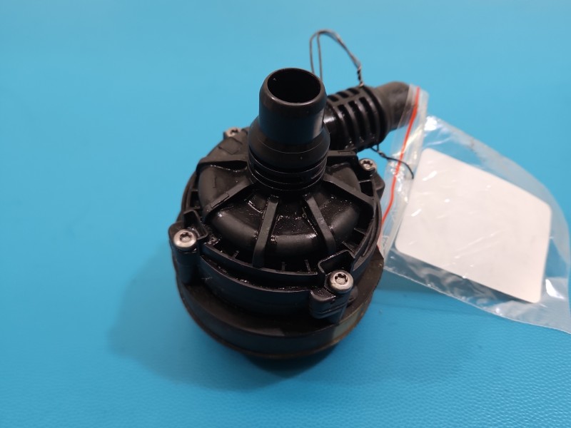 Pompka obiegu wody pompa Mercedes W177 2.0 T 0392023409, A0005003600