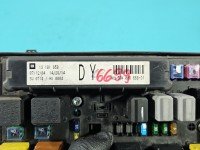 Skrzynka bezpieczników Opel Astra III H 13125865