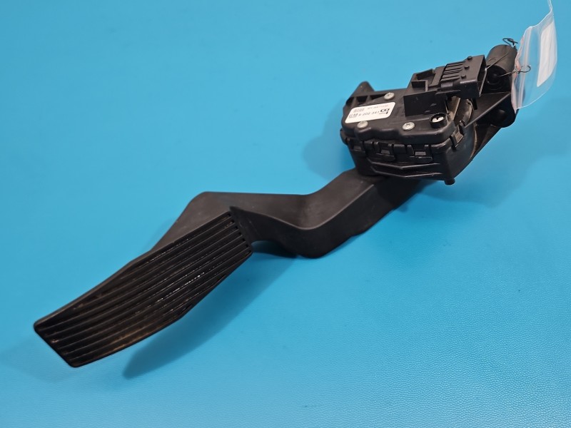 Pedał gazu potencjometr Opel Zafira B 9202341, 6PV008114-00 1.7 cdti (A17DTR)