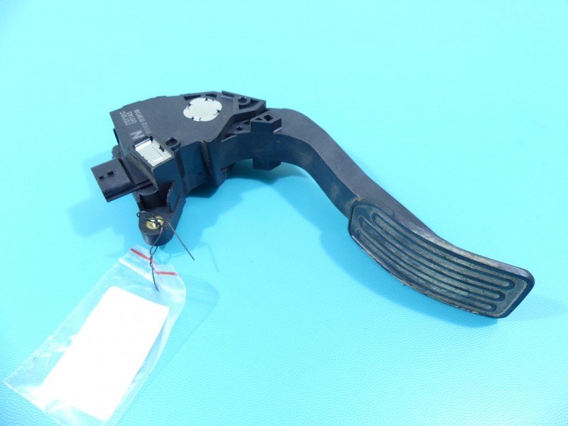Pedał gazu potencjometr Nissan Juke I F15 10-19 180021KMOB, 22712C 1.6 16V Pedał gazu potencjometr Nissan Juke I F15 10-19 180021KMOB, 22712C 1.6 16V