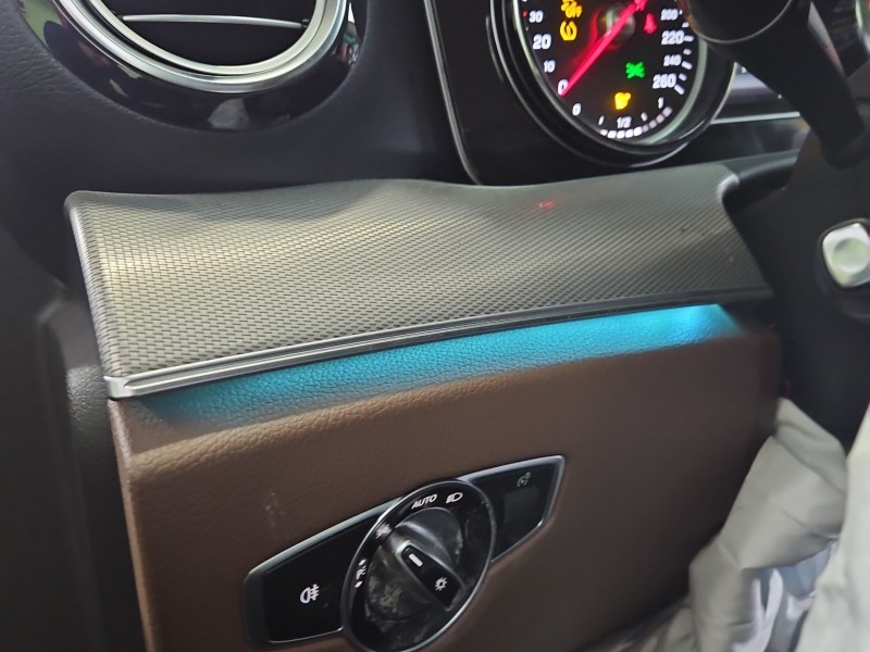 Listwa listwy dekory dekor deski Mercedes W213 eu