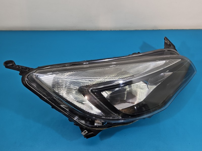 Reflektor prawy lampa przód Opel Astra IV J EUROPA 13371596
