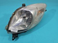 Reflektor prawy lampa przód Toyota Yaris II EUROPA