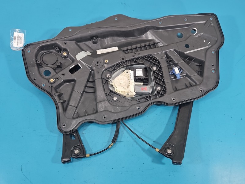 Podnośnik przód prawy SZYBY WINDA 1Q0959702H, 5K0959792A Vw Scirocco III 08- Europejska 3d HB