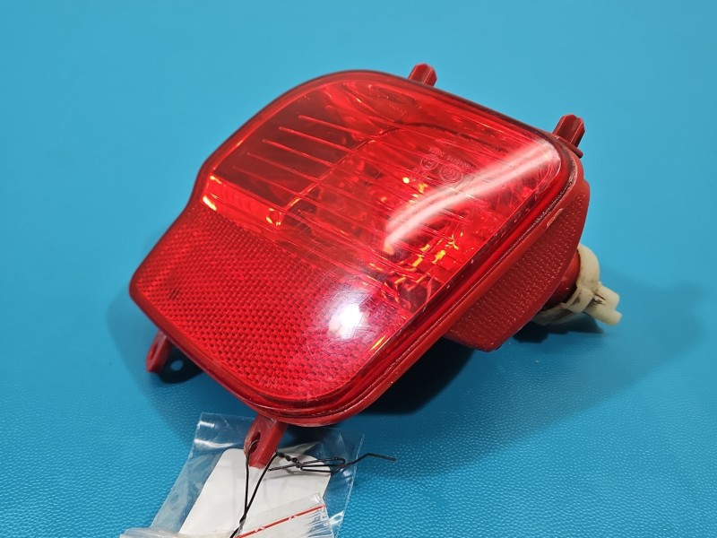 Lampa tył lewa zderzaka przeciwmgielna Peugeot 3008 II 9811718480