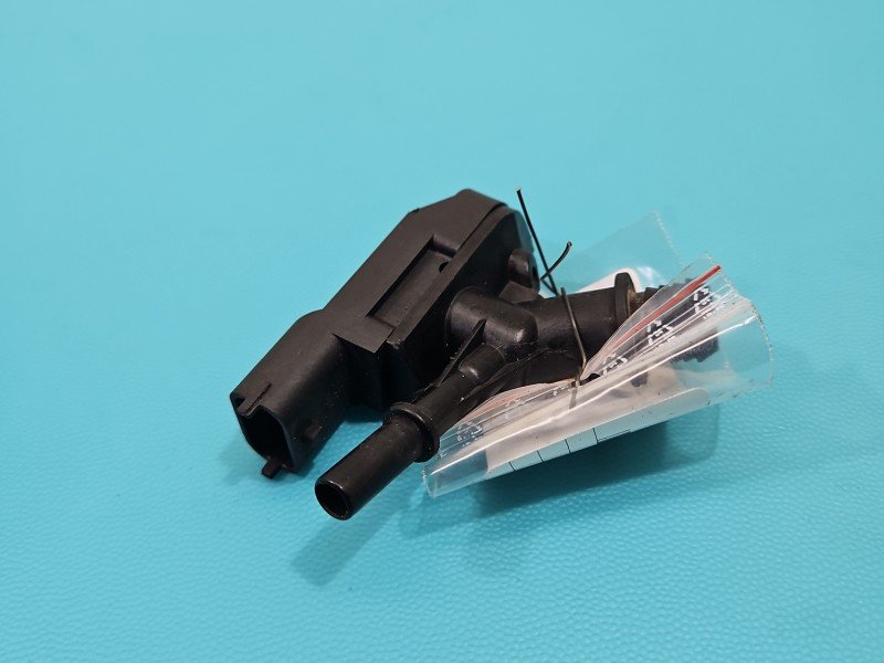 Czujnik ciśnienia powietrza Fiat Doblo II 0261230173 Mapsensor