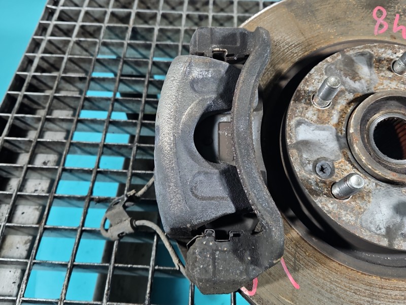 Zacisk przód lewy Kia Sportage III 10-15 2.0 crdi