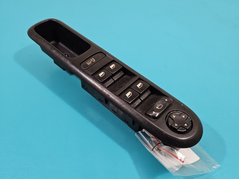 Przełącznik szyb Peugeot 3008 I Peugeot EU 96650621ZD