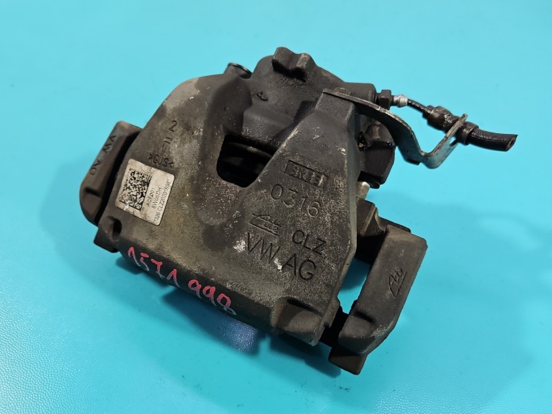 Zacisk przód prawy Audi A4 B9 2.0 TDI