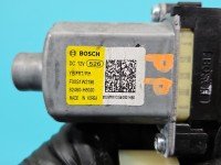 Podnośnik przód prawy Kia Rio IV 16-23 Producent części: KIA, sam silnik 2 PIN 82460-H8000 5d HB