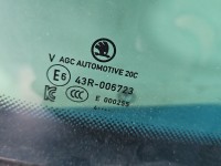 Szyba karoseryjna tył prawa Skoda Octavia IV kombi
