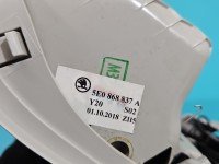 Lampa kabiny lampka Skoda Karoq 5E0868837A