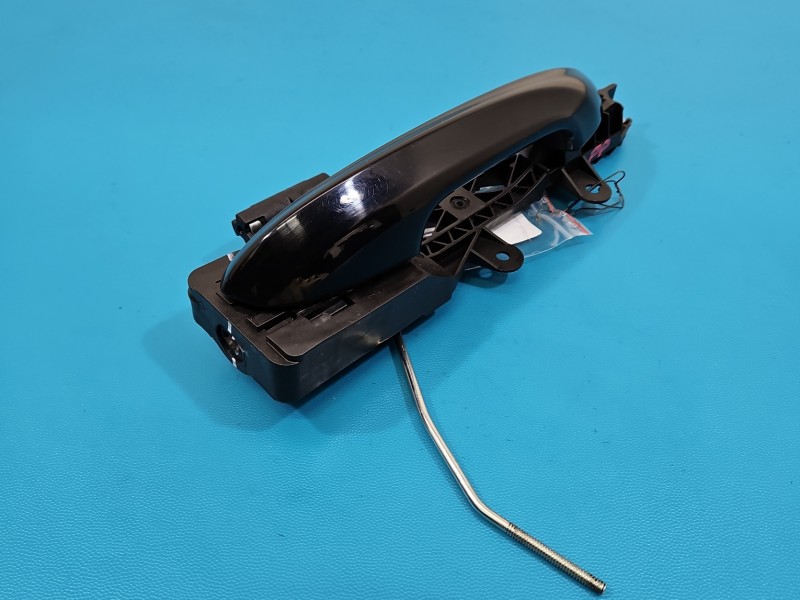 Klamka przód prawa zewnętrzna MG3 24-