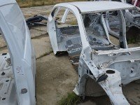 Dach Toyota Auris II kombi 5d