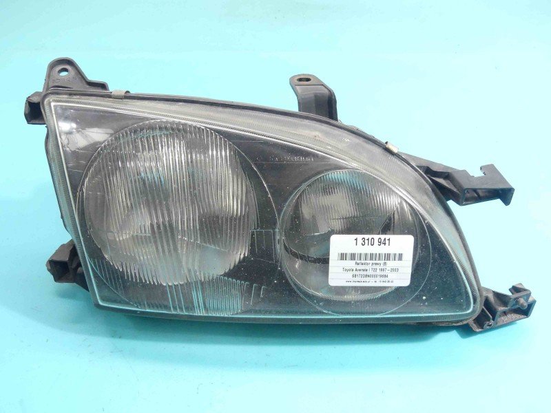 Reflektor prawy lampa przód Toyota Avensis I T22 EUROPA
