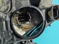 Reflektor prawy lampa przód Peugeot 5008 EUROPA