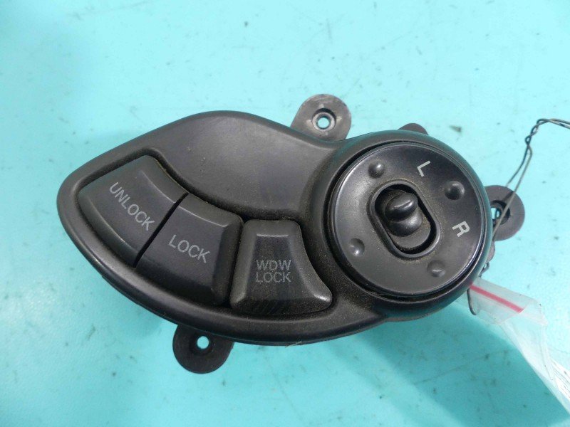Przełącznik szyb Hyundai Santa Fe I 00-06 Hyundai, lusterek EU 93530-26000