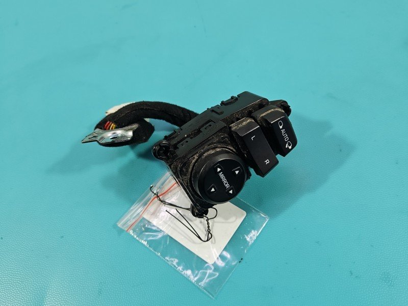 Przełącznik szyb Hyundai Tucson III 15-20 93573-D3000 EU Przełącznik szyb Hyundai Tucson III 15-20 93573-D3000 EU