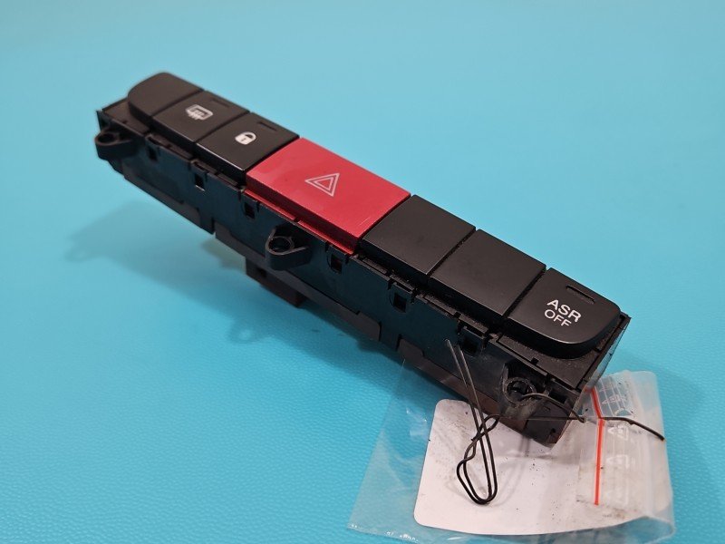 Przełącznik świateł awaryjnych Citroen Jumper 14- 7355861650