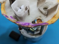 pompka Pompa paliwa Hyundai I20 I 08-14 1.2 16V 31110-1J000 Uszkodzenie widoczne na zdjęciu