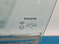 Szyba drzwi tył lewa Toyota Corolla E16 E18 13- sedan