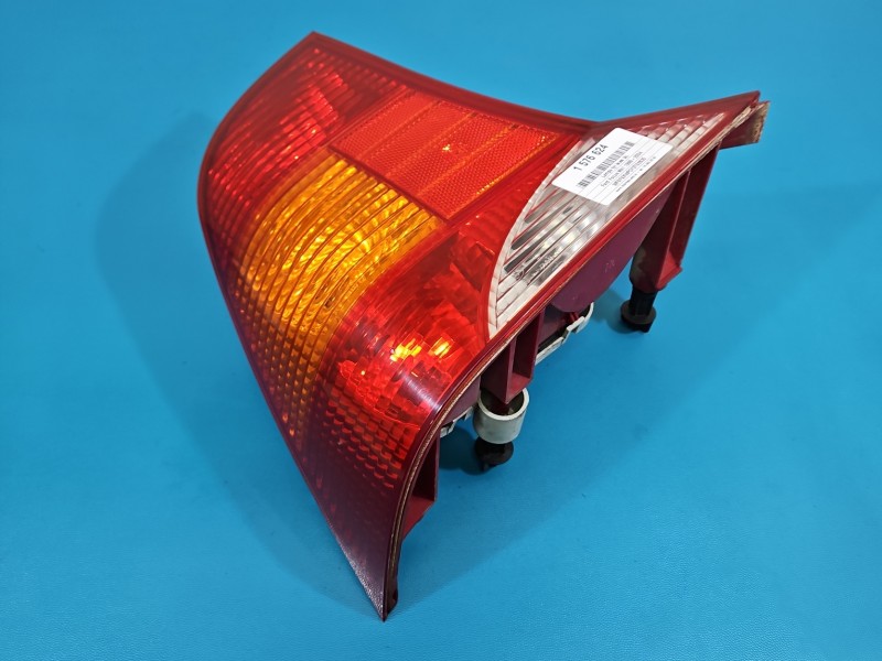Lampa tył lewa Ford Focus Mk1 sedan EUROPA