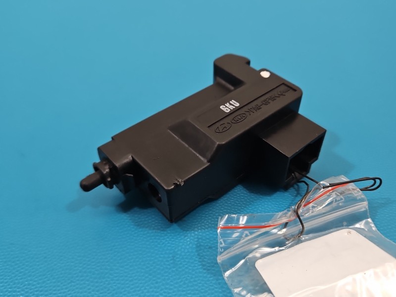 Siłownik klapki wlewu paliwa Hyundai I40