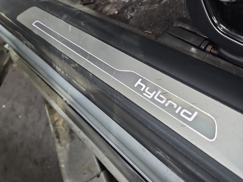 Listwa dekor deski AUDI A8 D4 4H 4H0864607J, 4H867272E, 4H1867271E 4szt podświetlana WERSJA KRÓTKA