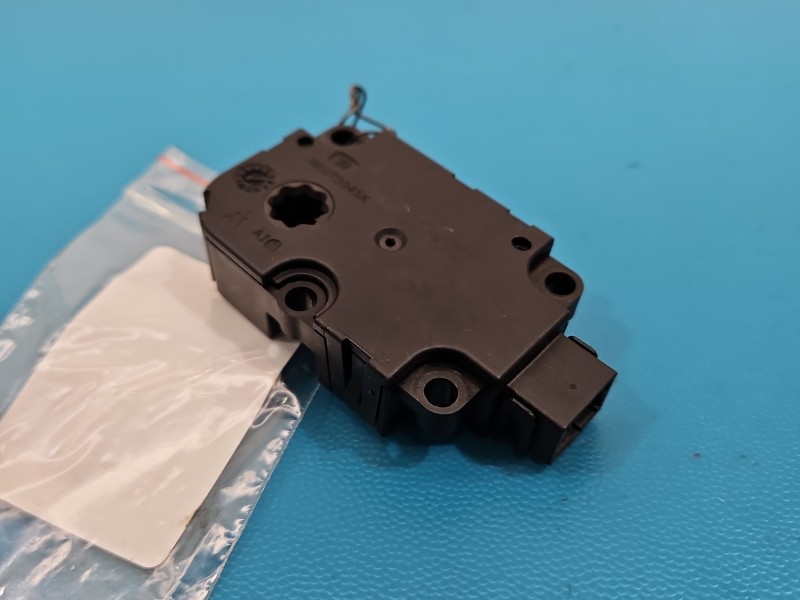 Silniczek nawiewu NAGRZEWNICY AUDI Q7 II 4M CZ113940-0051 EUROPA