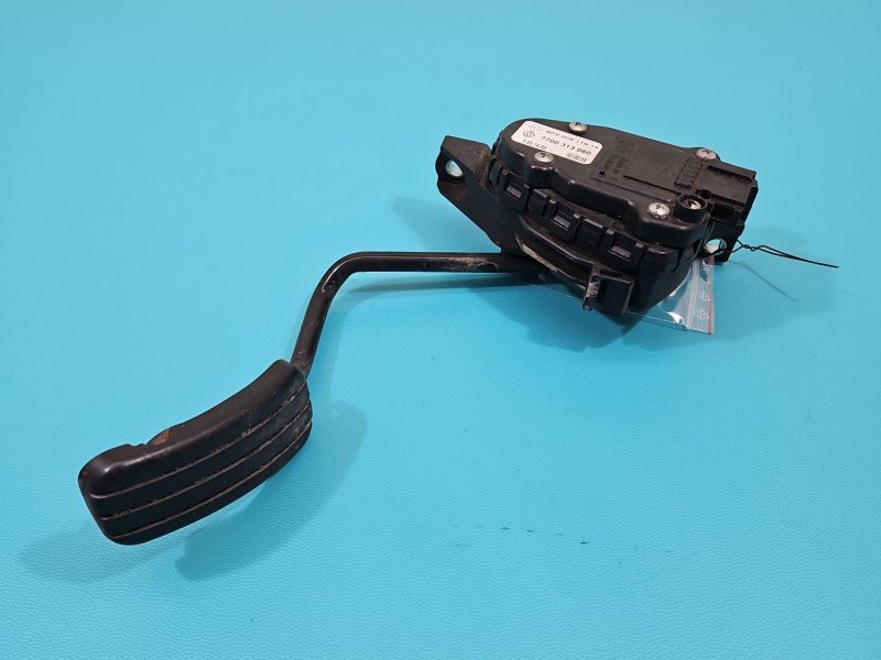 Pedał gazu potencjometr Renault Trafic II 7700313060 1.9 dci