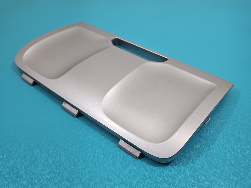 Zaślepka kratka zderzaka środkowa atrapa Vw Passat B7 3AF807397A