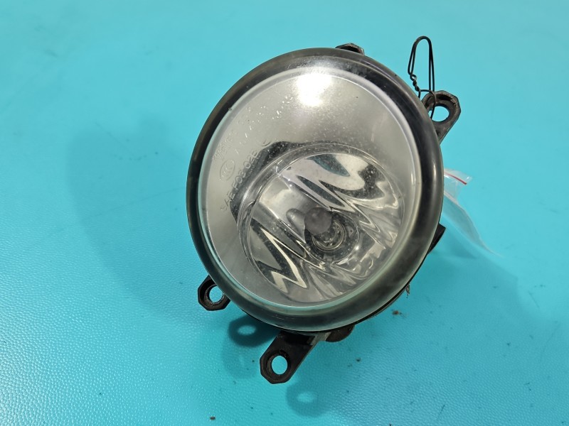 Halogen prawy Toyota Avensis II T25