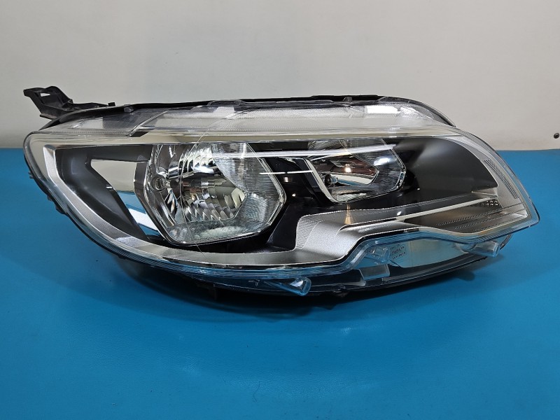 Reflektor prawy lampa przód Peugeot 301 EUROPA 9817296980