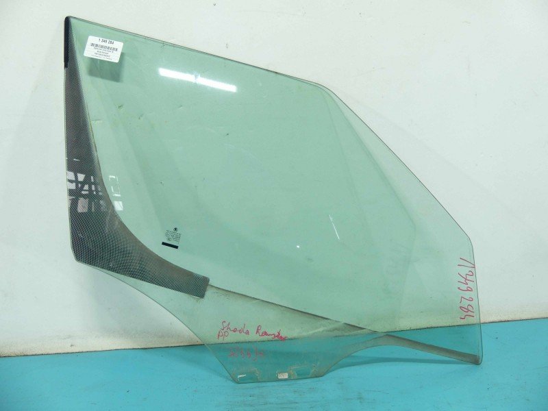 Szyba drzwi przód prawa Skoda Roomster HB