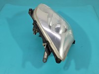 Reflektor prawy lampa przód Toyota Avensis II T25 EUROPA