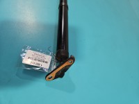 Siłownik klapy prawy teleskop Toyota Rav4 IV 68910-42016