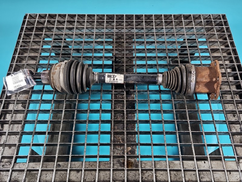 Półoś przód lewa AUDI Q5 08- 3.0 tfsi automat