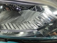Reflektor prawy lampa przód Honda Fr-v EUROPA