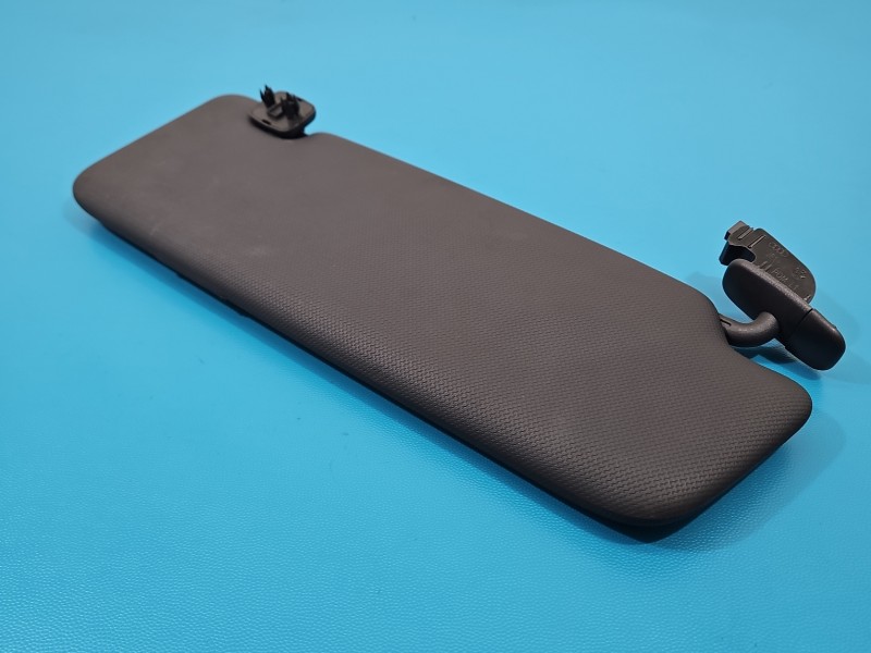 Przesłonka lewa AUDI A4 B8 DASZEK osłona przeciwsłoneczna