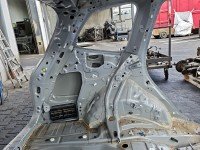 Błotnik tył lewy Subaru Forester IV SJ 12-18 ćwiartka srebrny G1U