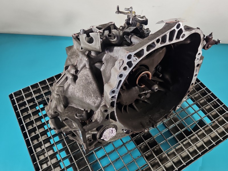 Skrzynia biegów 25650 6K Toyota Verso 09- 2.0 D4D