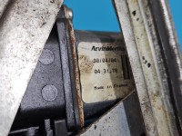 Podnośnik przód lewy Renault Scenic II 5d HB