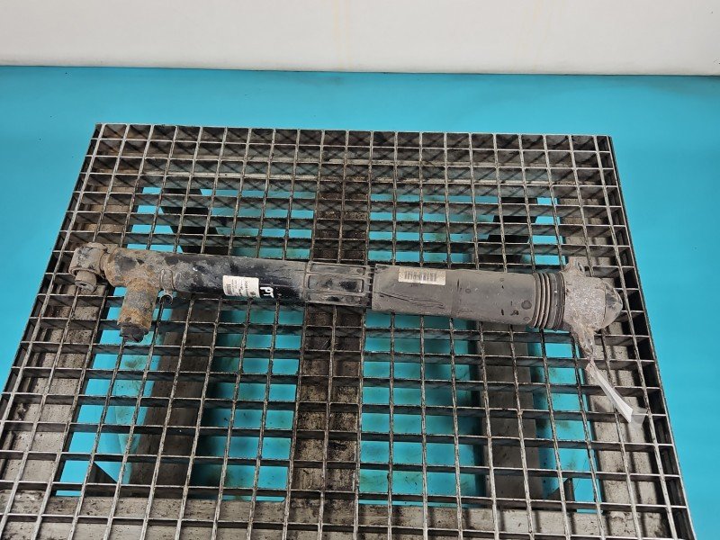 Amortyzator tył prawy Skoda Superb III tylny Amortyzator tył prawy Skoda Superb III tylny