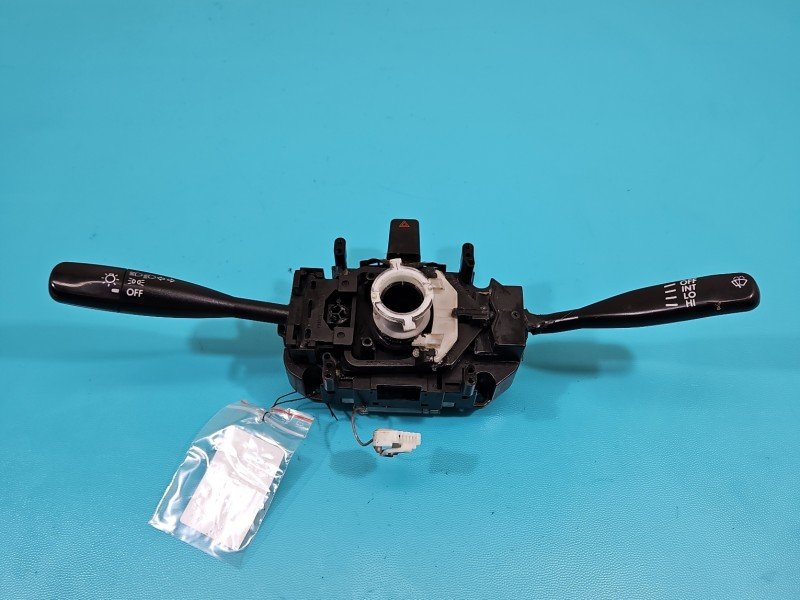 Przełącznik zespolony DAIHATSU YRV 00-05 Przełącznik zespolony DAIHATSU YRV 00-05