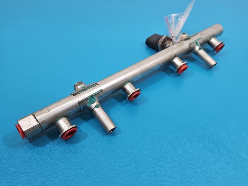 Listwa wtryskowa CZUJNIKI 06K133317G, 06J906051F, 0261545079 Audi A4 B9 2.0 TFSI