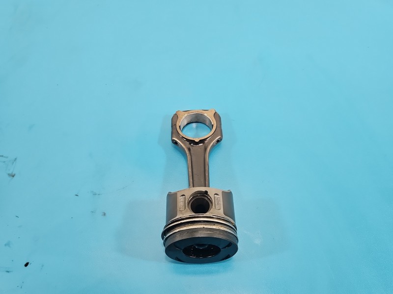 Tłok Mercedes W211 3.2 cdi (648961) 204KM