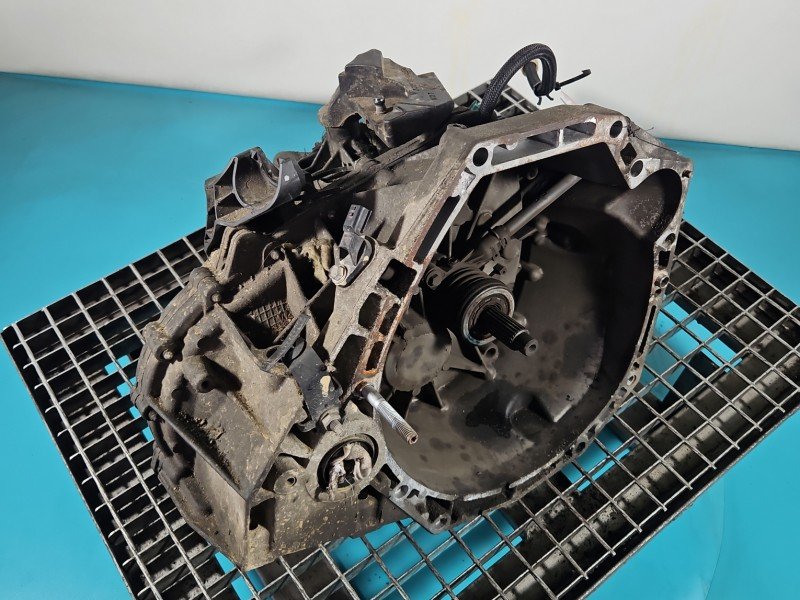 Skrzynia biegów TL4063 Renault Megane III 1.5 dci (K9KJ836) Skrzynia biegów TL4063 Renault Megane III 1.5 dci (K9KJ836)